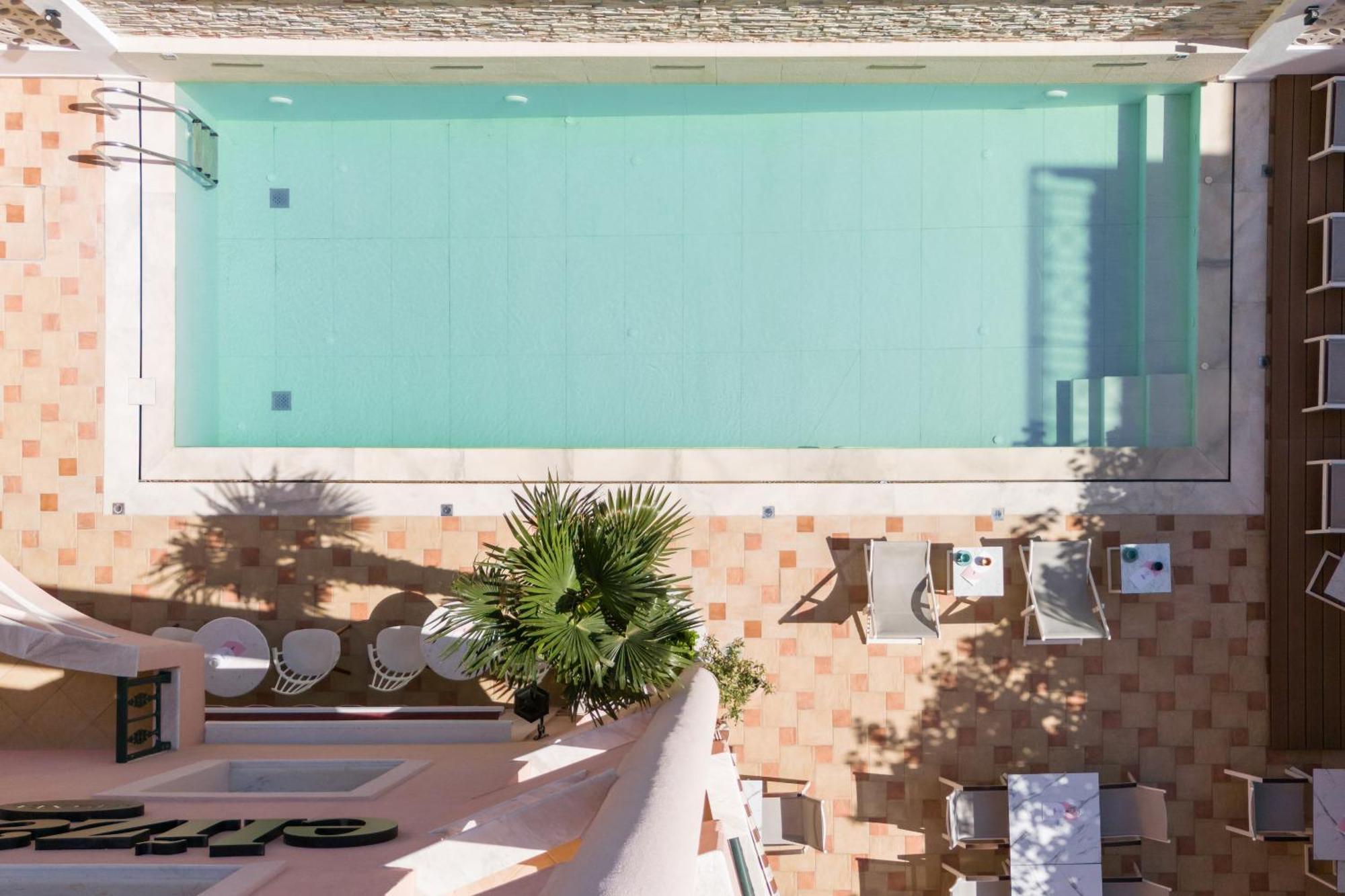Eliza Hotel By Panel Hospitality Неи Порои Екстериор снимка
