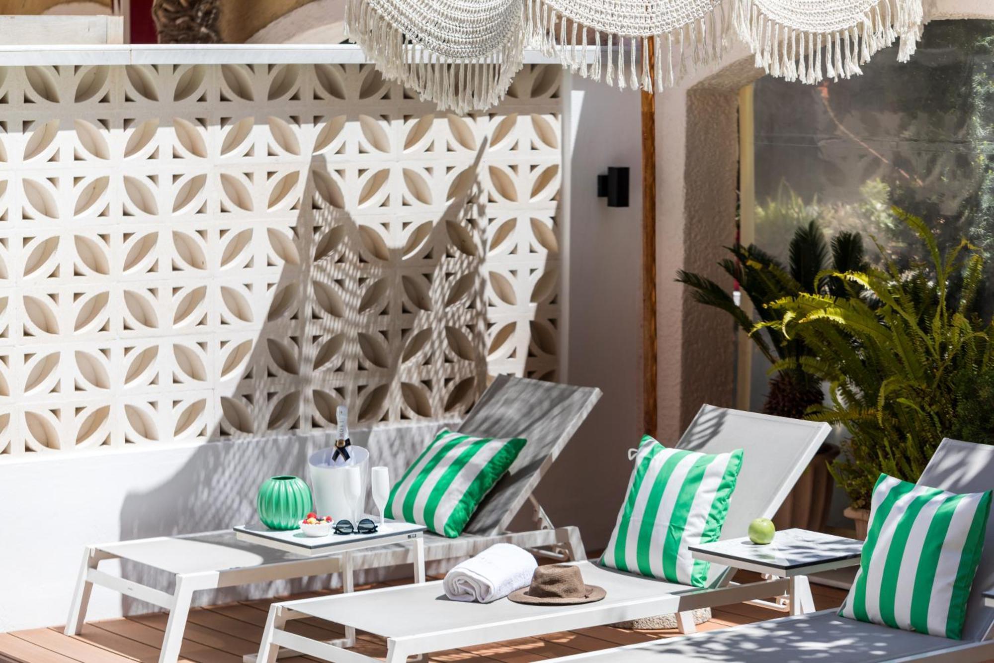 Eliza Hotel By Panel Hospitality Неи Порои Екстериор снимка