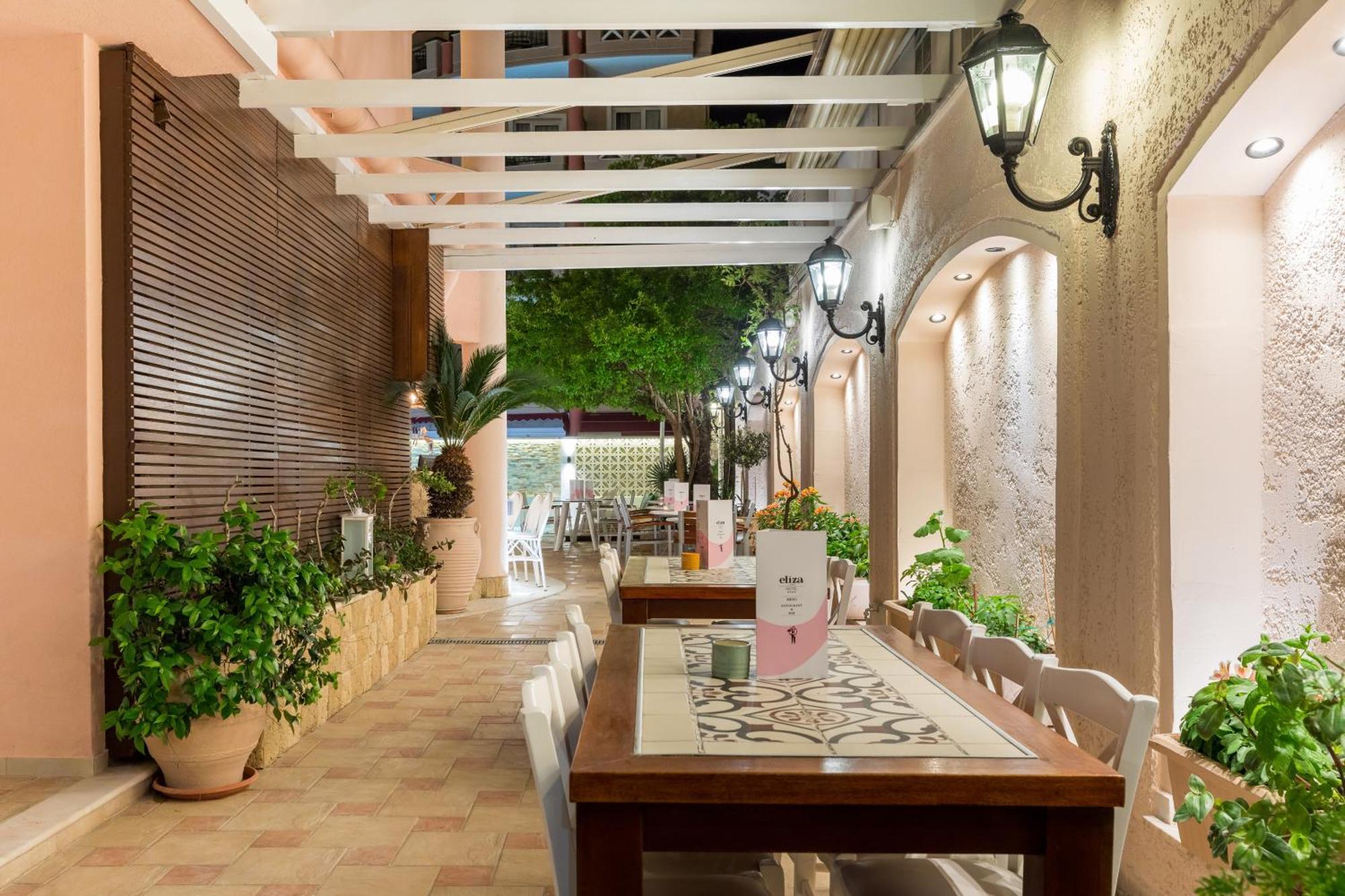 Eliza Hotel By Panel Hospitality Неи Порои Екстериор снимка