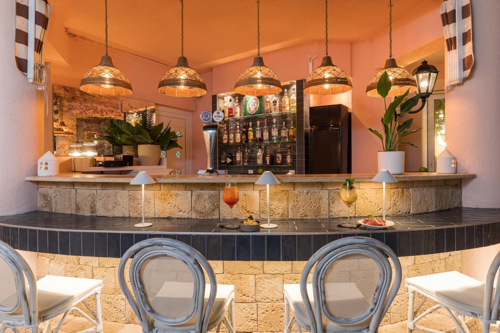 Eliza Hotel By Panel Hospitality Неи Порои Екстериор снимка